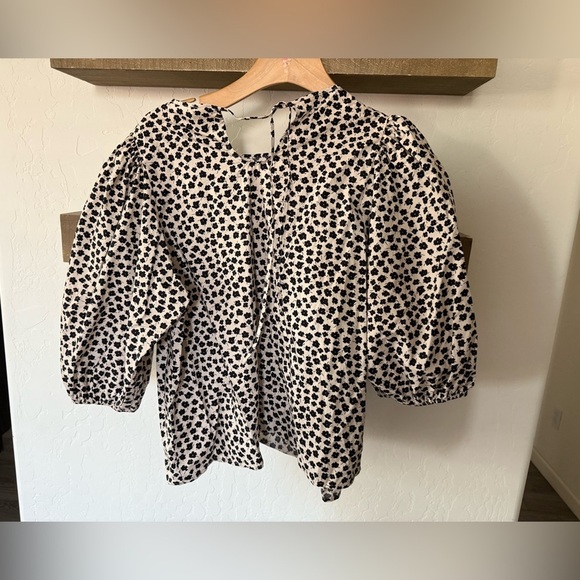 H&M|Cream & black ditsy floral puff sleeve blouse in boho cottagecore style•••6 - Picture 4 of 11